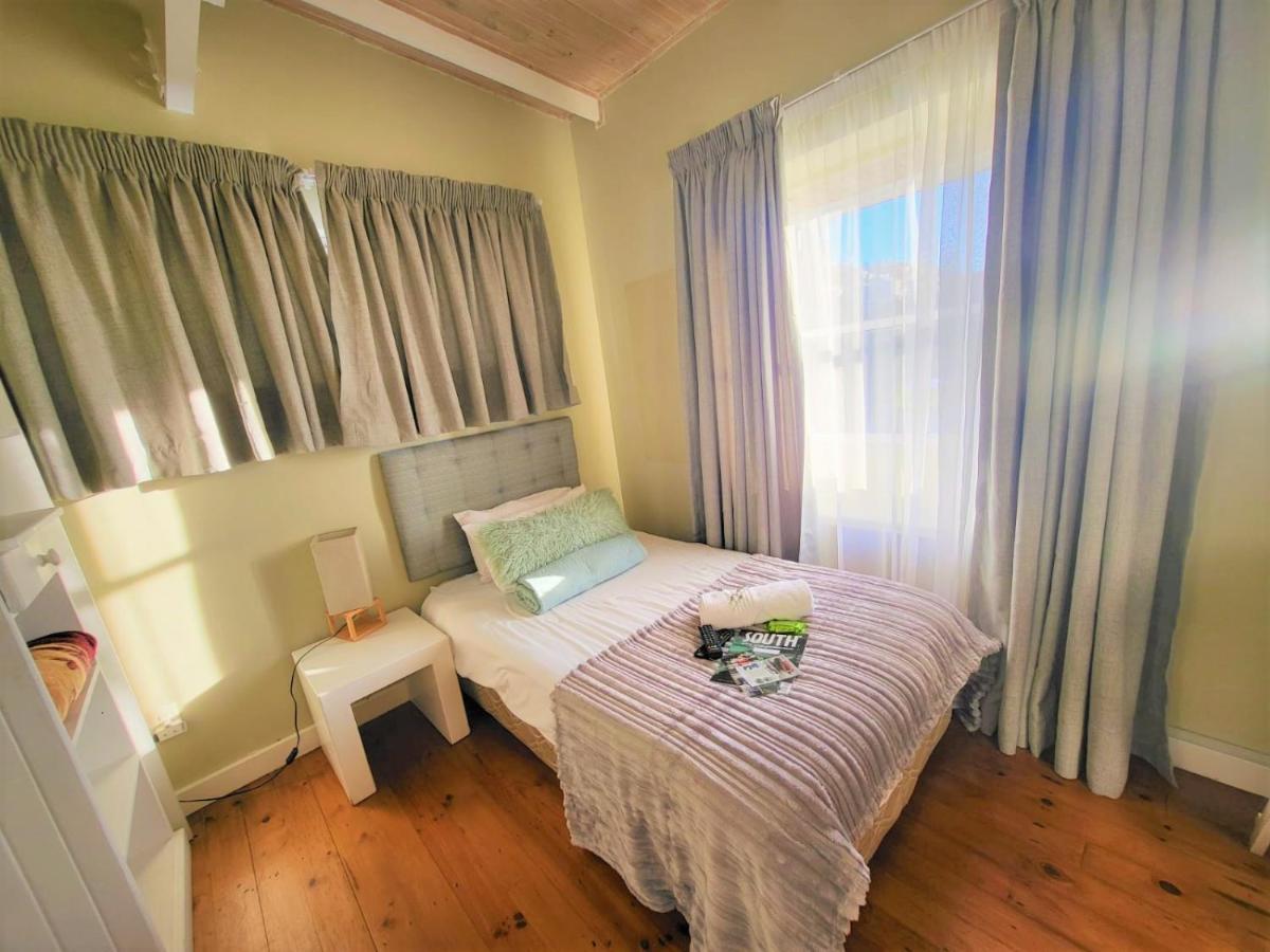 Point Village Guest House Mossel Bay Esterno foto