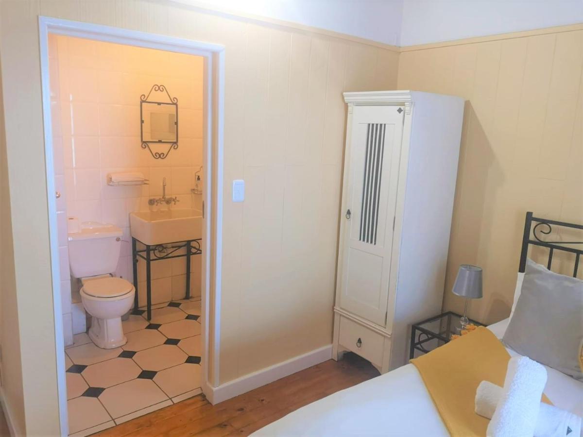 Point Village Guest House Mossel Bay Esterno foto