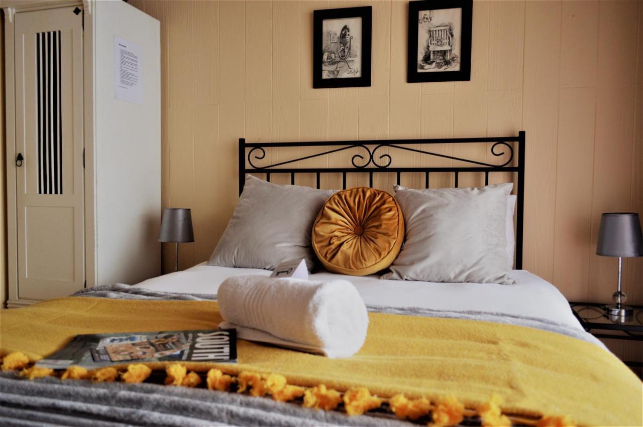 Point Village Guest House Mossel Bay Esterno foto