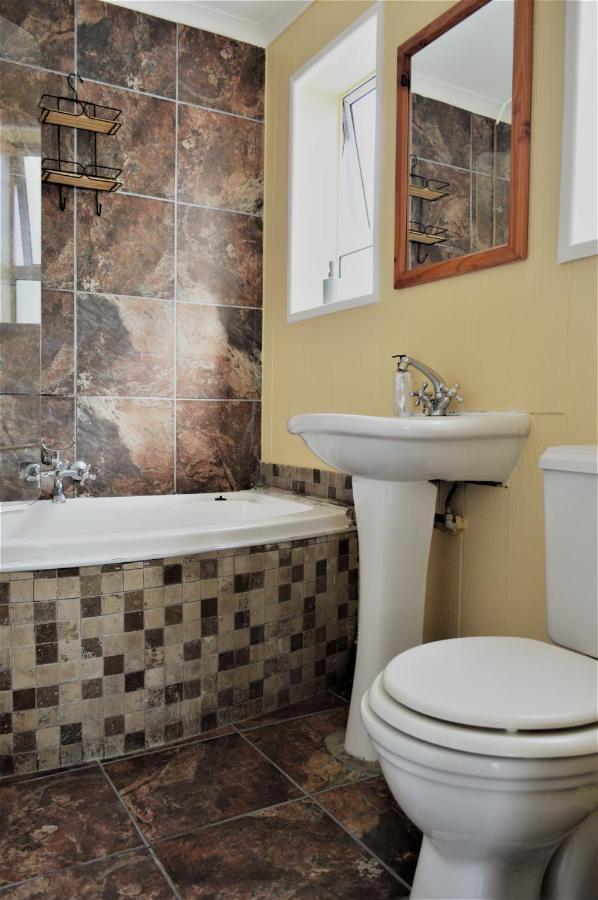 Point Village Guest House Mossel Bay Esterno foto