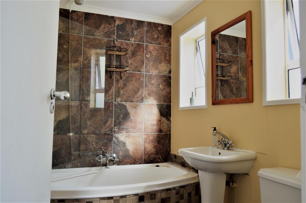 Point Village Guest House Mossel Bay Esterno foto